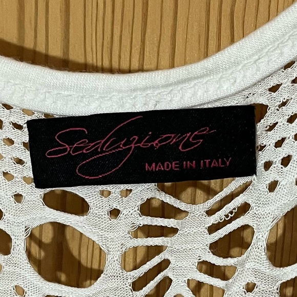 White Crochet Sleeveless Top by Seduzione - Picture 4 of 16